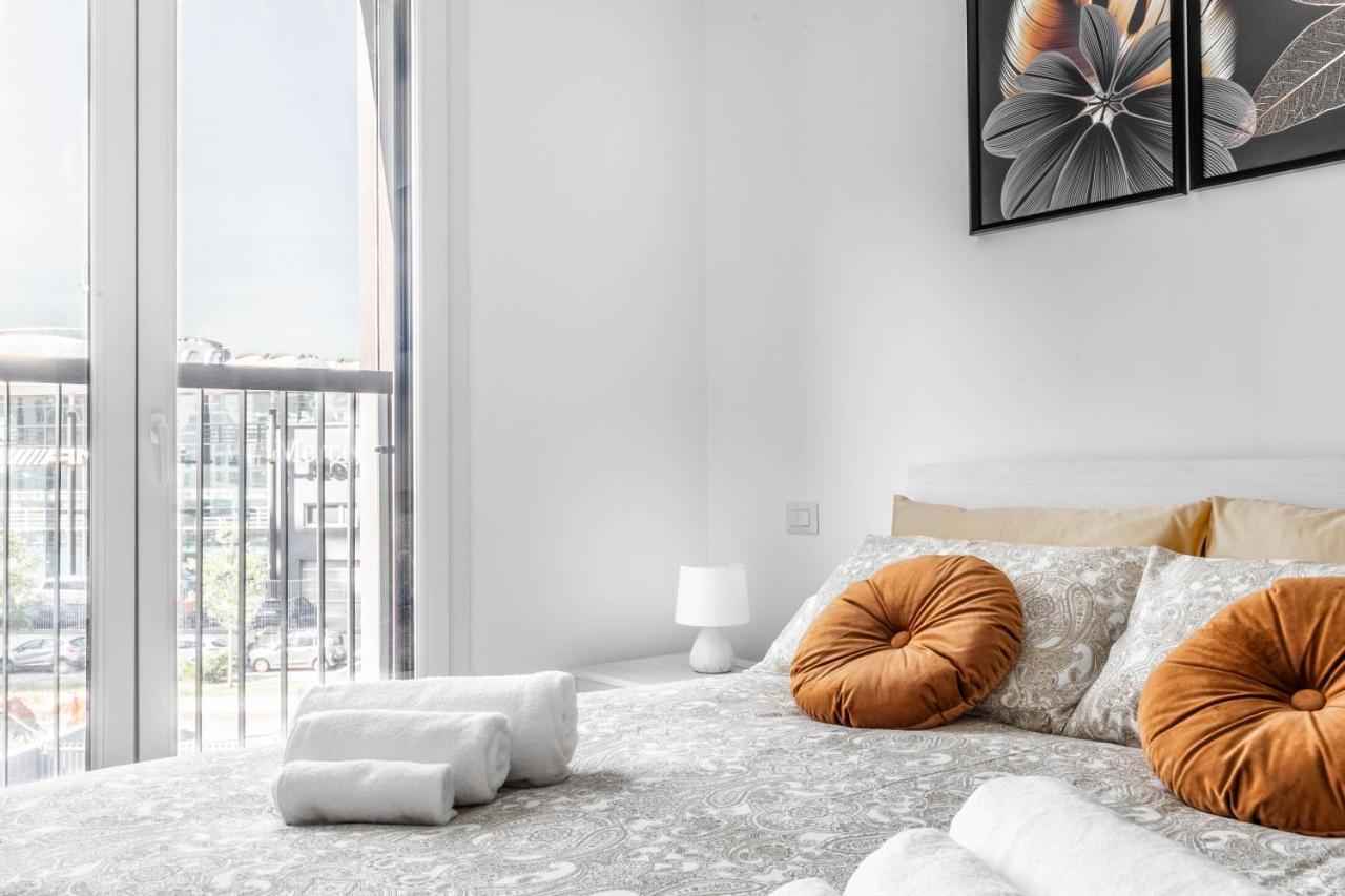 Ferienwohnung Harmony House - Rho Fiera 6Min - Free Parking - Terrace Mailand Exterior foto